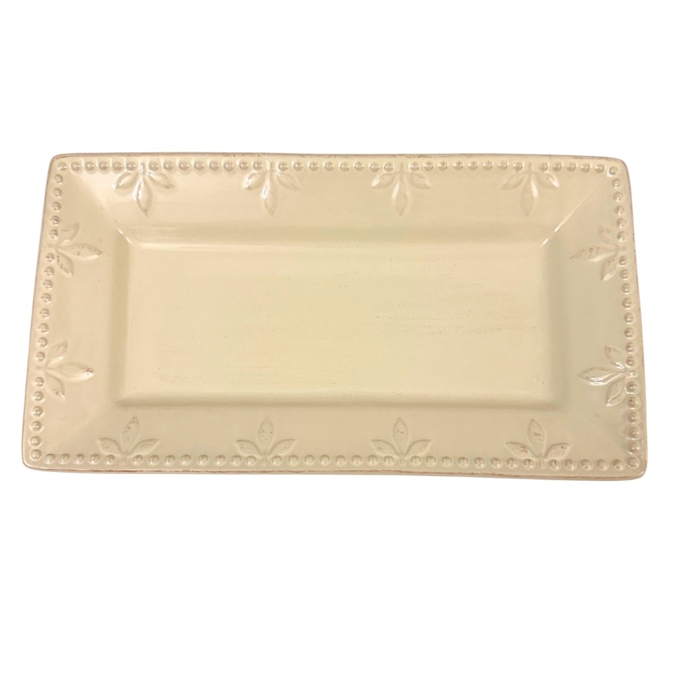 Sorrento Signature Embossed Cream Serving Platters Set 2 11.75" & 8.5" - Picture 4 of 11